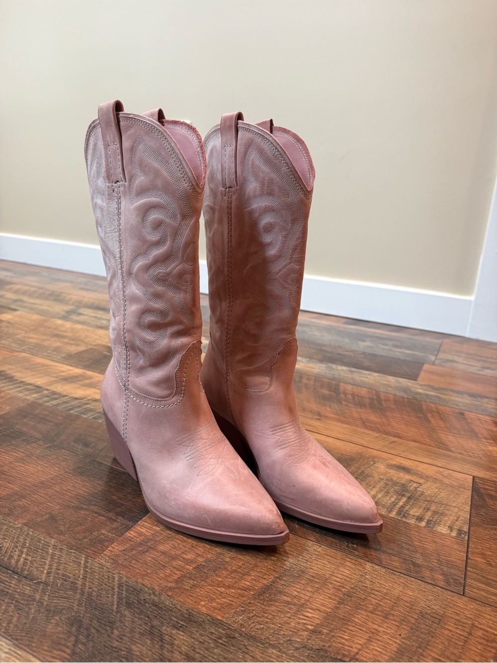Steve Madden Dusty Pink Western Cowboy Boots